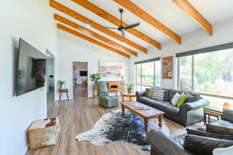 Aspen Abode - CBD, Fireplace, BBQ, 3 Smart TVs - Hotel NSW 1