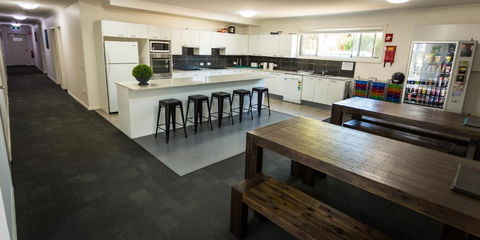 Aspire Newcastle - Hotel NSW 4