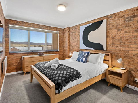 Astrids At Central Park - 2BR L Lake & Mountain Views L Central Location L WiFi - Hotel NSW 4