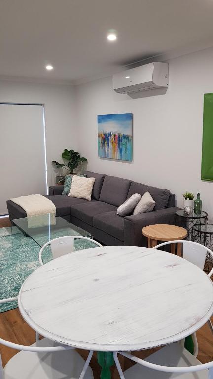 At Home Apartments - Hotel NSW 4