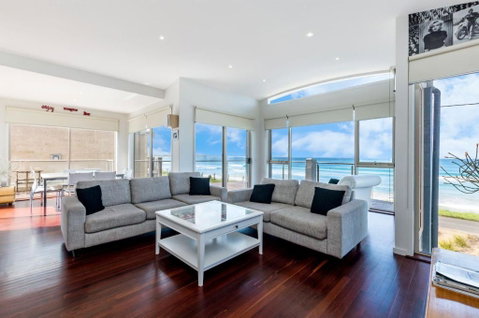Auldys - Hotel NSW 3