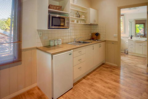 Autumn Abode Cottages - One - Hotel NSW 2