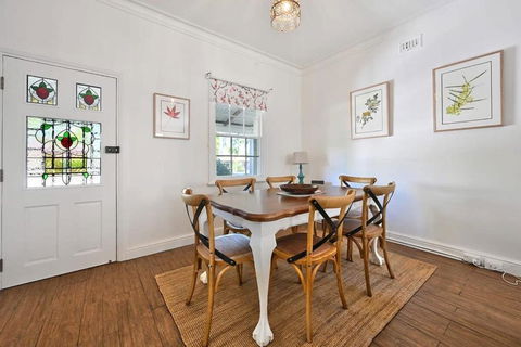 Autumn Leaf Cottage - Heritage Charm, Close To CBD - Hotel NSW 3