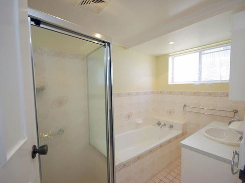 Avilla Court 1 - Hotel NSW 4