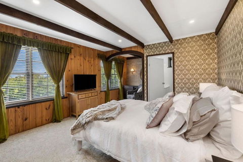 Avonlea - Hotel NSW 4