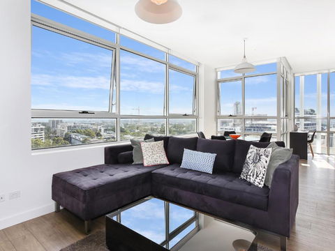 As The Sun Sets - Modern And Spacious 2BR Zetland Apartment Facing The Setting Sun - Hotel NSW 0