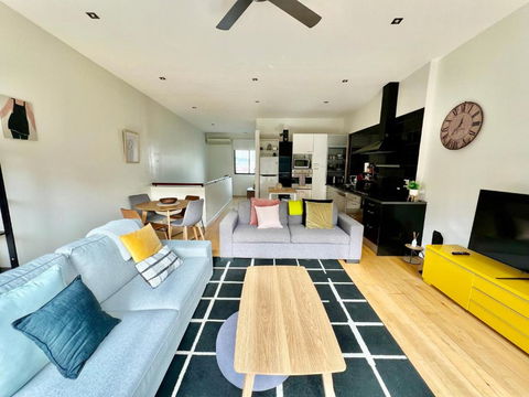 Ascot Vale - Lovely 2 Bedroom Townhouse Close To Everything! - Hotel NSW 0