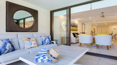 AZURE 187 Port Douglas - Hotel NSW 4