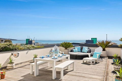 Azure Bliss Luxe With Water Views Walk To Beach - Hotel NSW 1