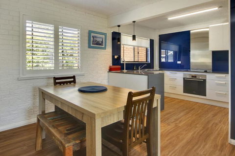 Azure Beach - Hotel NSW 1