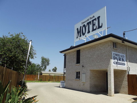 Emerald Park Motel - Hotel NSW 11