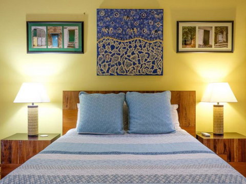 Five Bimba (Tractor House) - Hotel NSW 5