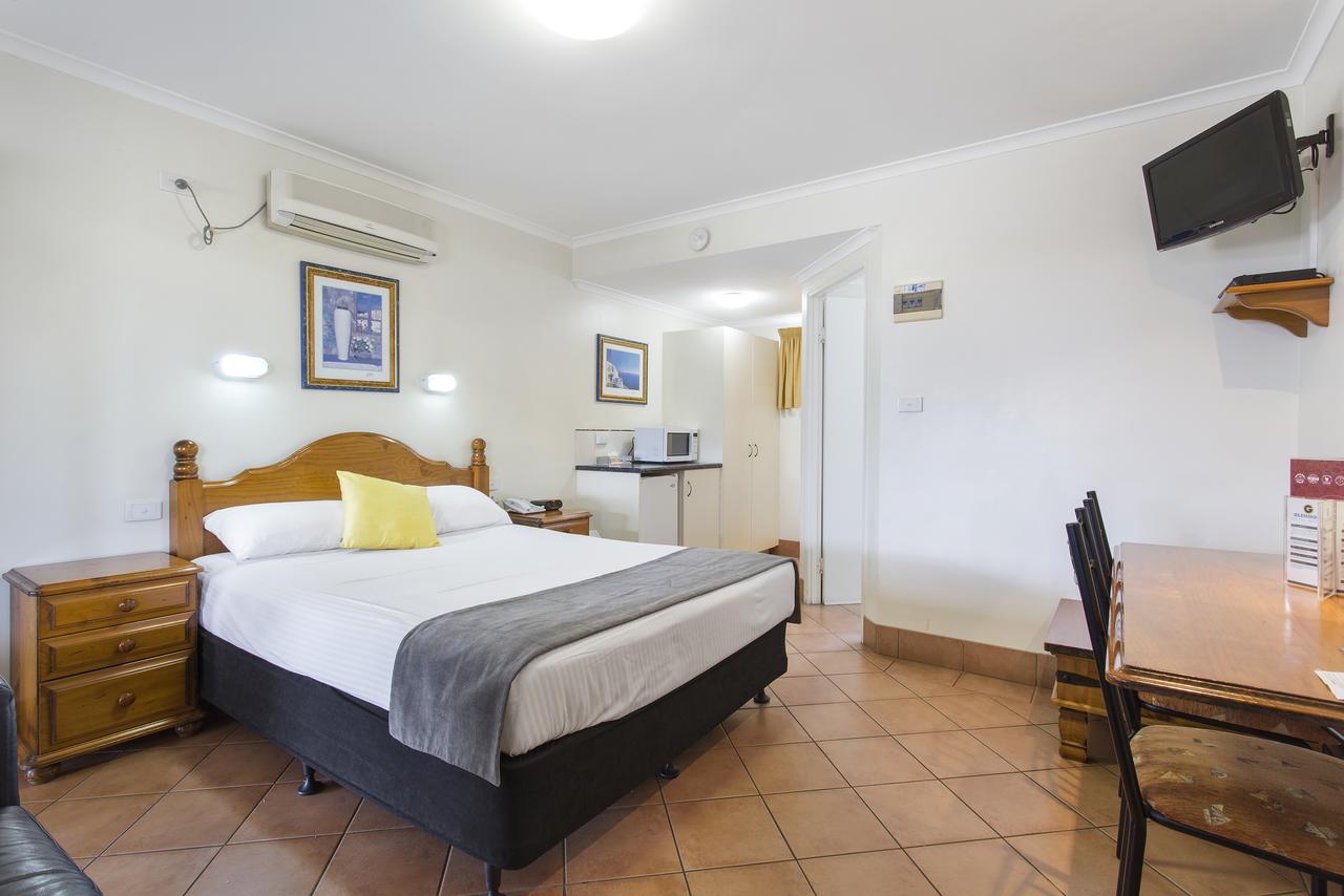 Frenchville QLD Hotel NSW
