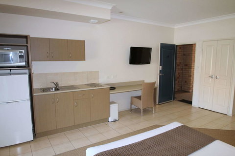 Midlander Motor Inn - Hotel NSW 22