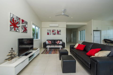 The Terrace - Hotel NSW 8