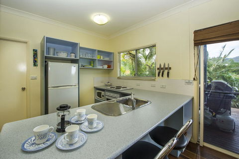 Manyana, 3 Opalia Court - Hotel NSW 3