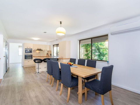 Island Homestay - Hotel NSW 10