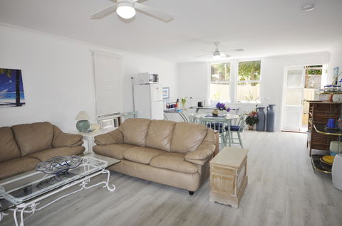 Retro Beach Flat - Hotel NSW 14