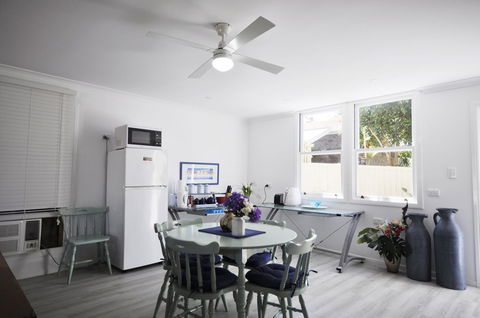 Retro Beach Flat - Hotel NSW 12