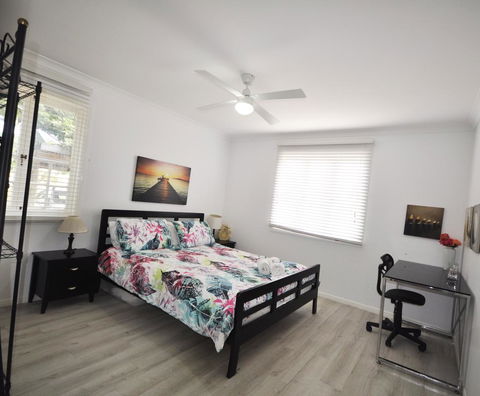 Retro Beach Flat - Hotel NSW 5