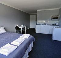 Bribie Island Square - Hotel NSW
