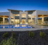 Luxury Canal Front Holiday House - Hotel NSW