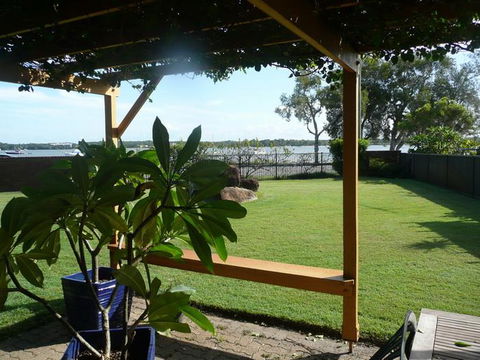 The Gums Anchorage - Hotel NSW 21