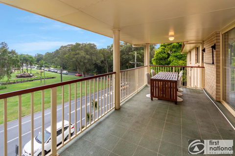 Immaculate Spacious Second Floor Unit Overlooking Pristine Parklands - Hotel NSW 2