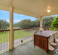 Immaculate Spacious Second Floor Unit Overlooking Pristine Parklands - Hotel NSW