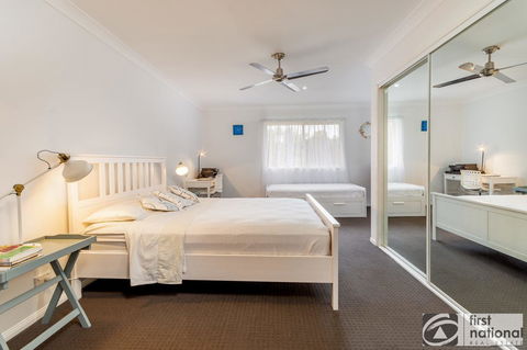 Immaculate Spacious Second Floor Unit Overlooking Pristine Parklands - Hotel NSW 12