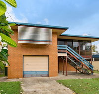 Short Stroll to Surf Beach - North Street Woorim - Hotel NSW