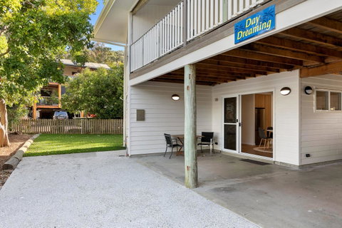 Day Dreaming - Hotel NSW 1