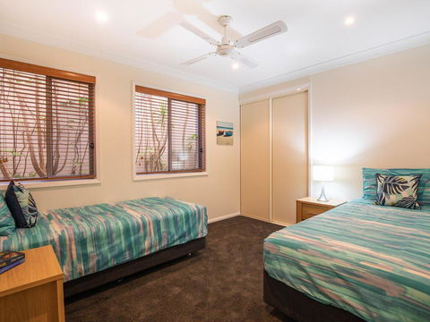 'Dutchies Vista' 1/45 Christmas Bush Ave - Ground Floor Duplex With Stunning Water Views - Hotel NSW 1