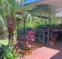 'Sandy Palms' 28 Moorooba Cr - Beautiful Home with Wifi Air-con and Boat Parking