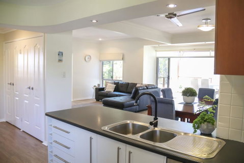 'Top Tier' Dog Friendly Holiday Home - Hotel NSW 2