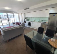 just listed Bolton St 1br 350m walk to Newcastle beach  Wifi end Eand - Hotel NSW