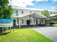 1 'Florida' 5 Lillian Street - 2 min walk to beach shops  restaurants