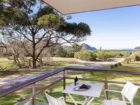 1 'Intrepid', 3 Intrepid Close - Amazing Views Of Shoal Bay, Only 100m From The Beach - Hotel NSW 0