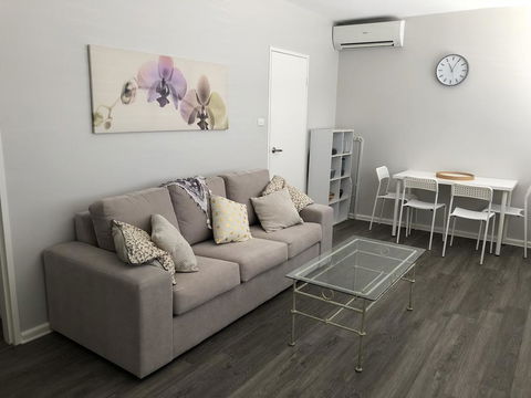 1 Bedroom Unit In Heart Of Elsternwick - Hotel NSW 0