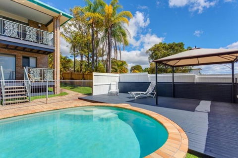 1-33 Tingira Close - Rainbow Beach, Gorgeous Ocean Views, Swimming Pool, Air Conditioning - Hotel NSW 2