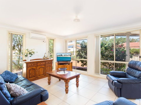 1/4 Huntly Close - Hotel NSW 2