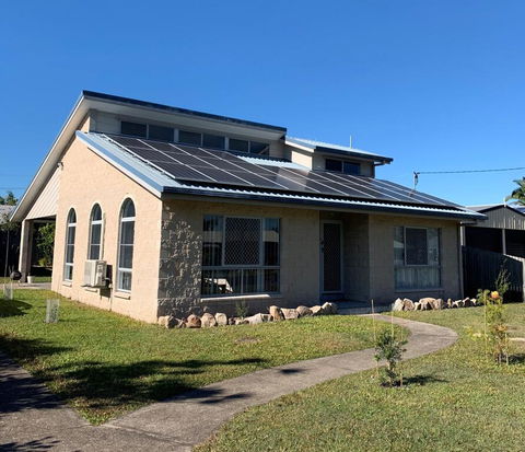 11 Anchovy Street - Tin Can Bay Summer Haven Coastal Retreat - Hotel NSW 2
