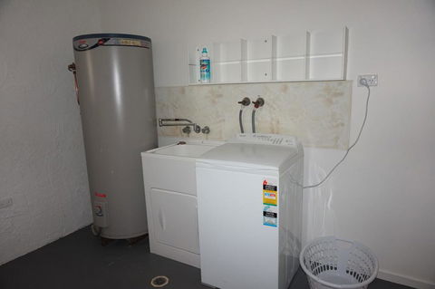 11 Bomburra Court - Rainbow Beach, Comfortable Beach House, Plenty Of Boat Parking - Hotel NSW 2