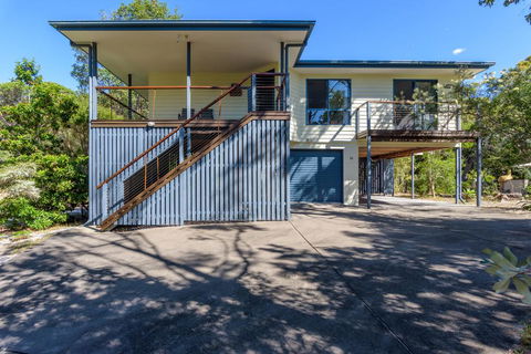 12 Ibis Court - Highset Beach House With Natural Bushland Gardens And Covered Decks - Hotel NSW 0