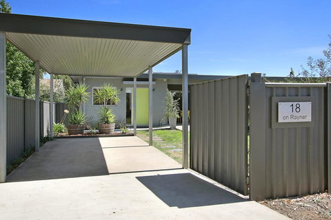 18 On Rayner - Swish Apartment Myrtleford - Hotel NSW 2