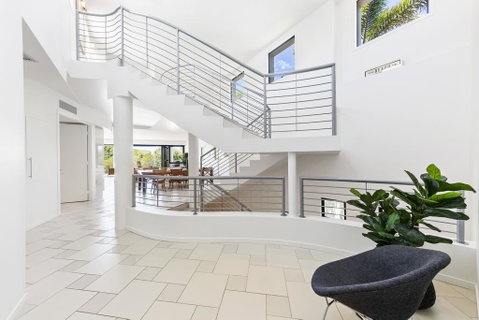 19 Ross Crescent - Hotel NSW 3