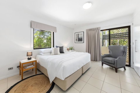 19 Ross Crescent - Hotel NSW 1
