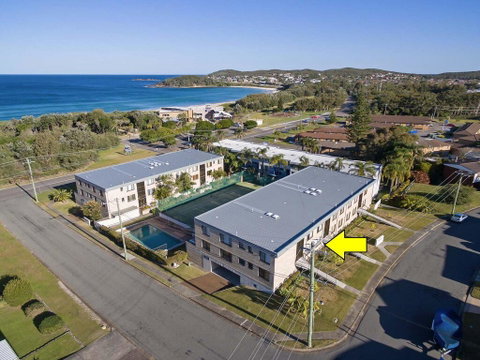 2 'The Dunes', 38 Marine Drive - Pool, Tennis Court And So Close To The Beach - Hotel NSW 0