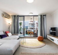 2 Bedroom 2 Bathroom Apt with Balcony and Parking - Hotel NSW