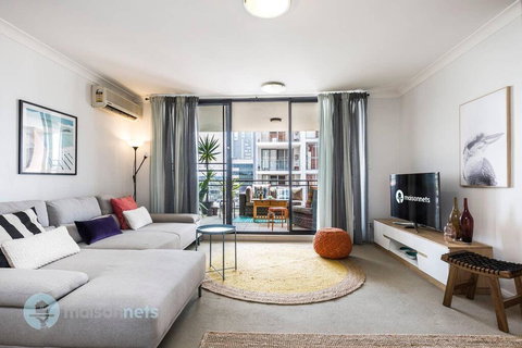2 Bedroom 2 Bathroom Apt With Balcony And Parking - Hotel NSW 0